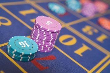 aroma mobile app interface showing sportsbook and casino sections